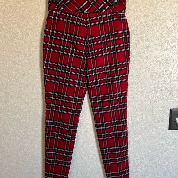 LIKE NEW Jules & Leopold size S/P red & black checked straight leg pants. - Picture 2 of 8